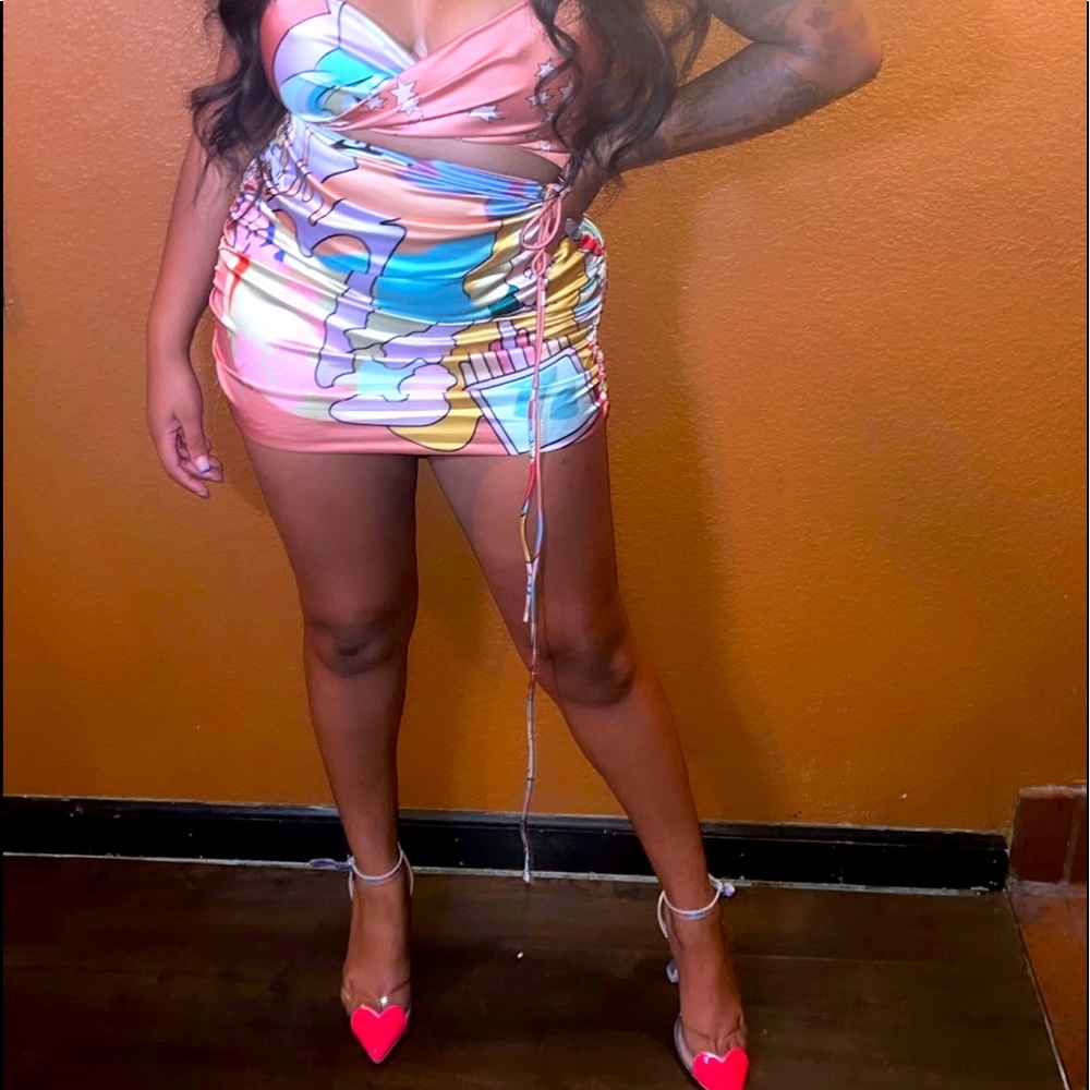 Multi colored dress super cute